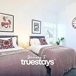 Fielding House By Truestays - New 3 Bedroom House In Stoke-On-Trent