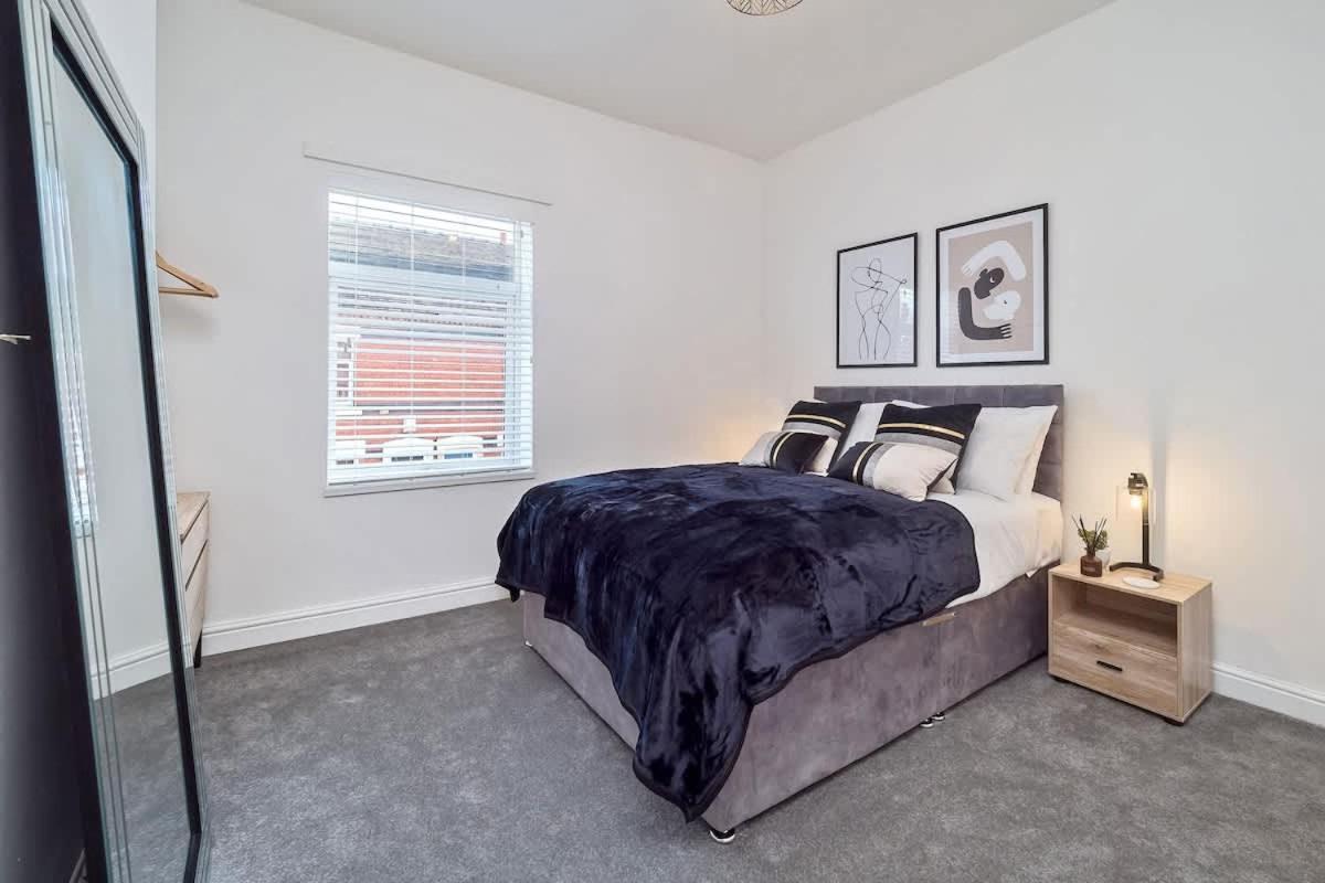 Fielding House By Truestays - New 3 Bedroom House In Holiday home Stoke-on-Trent