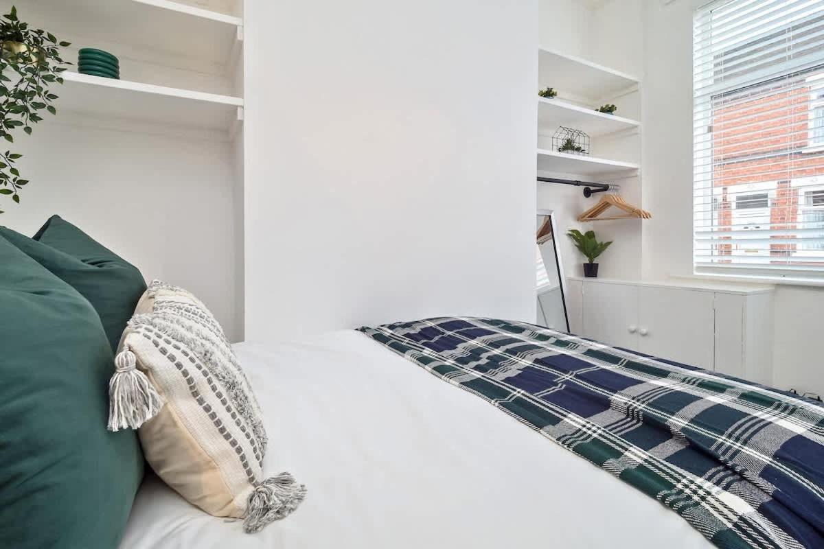 Holiday home Fielding House By Truestays - New 3 Bedroom House In Stoke-on-Trent