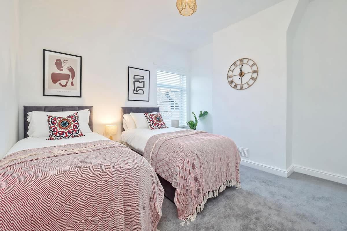Fielding House By Truestays - New 3 Bedroom House In