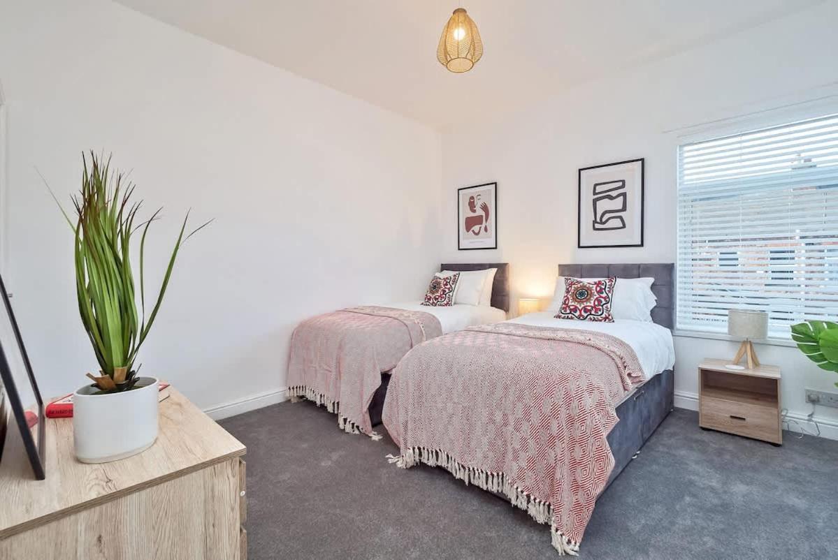 Fielding House By Truestays - New 3 Bedroom House In *